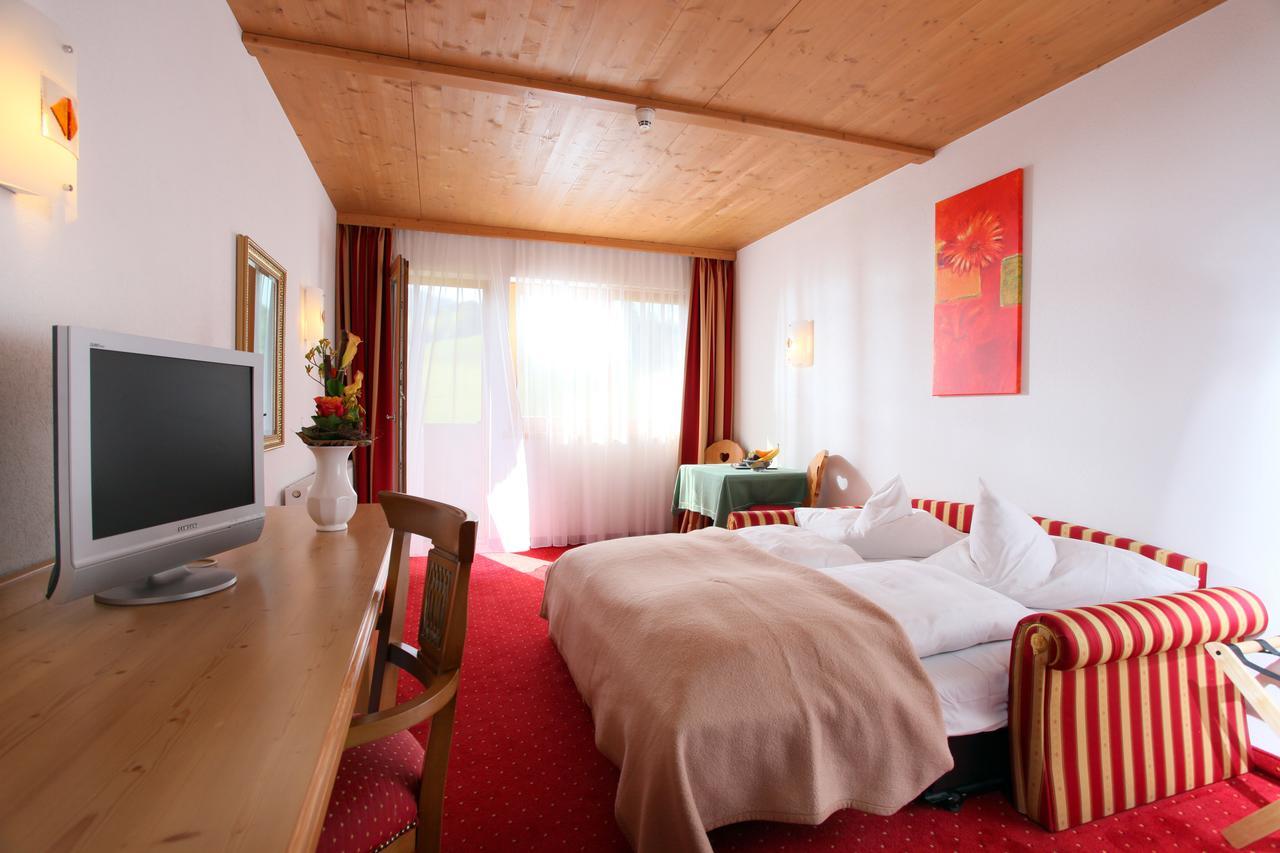 Alpenhotel Landhaus Kuechl Kirchberg in Tirol Eksteriør bilde